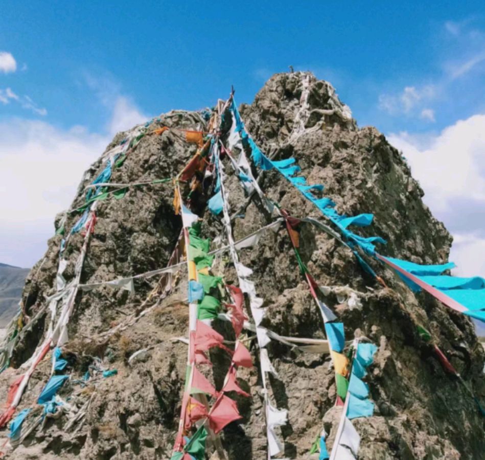 曹绍民的《藏地十六怪》