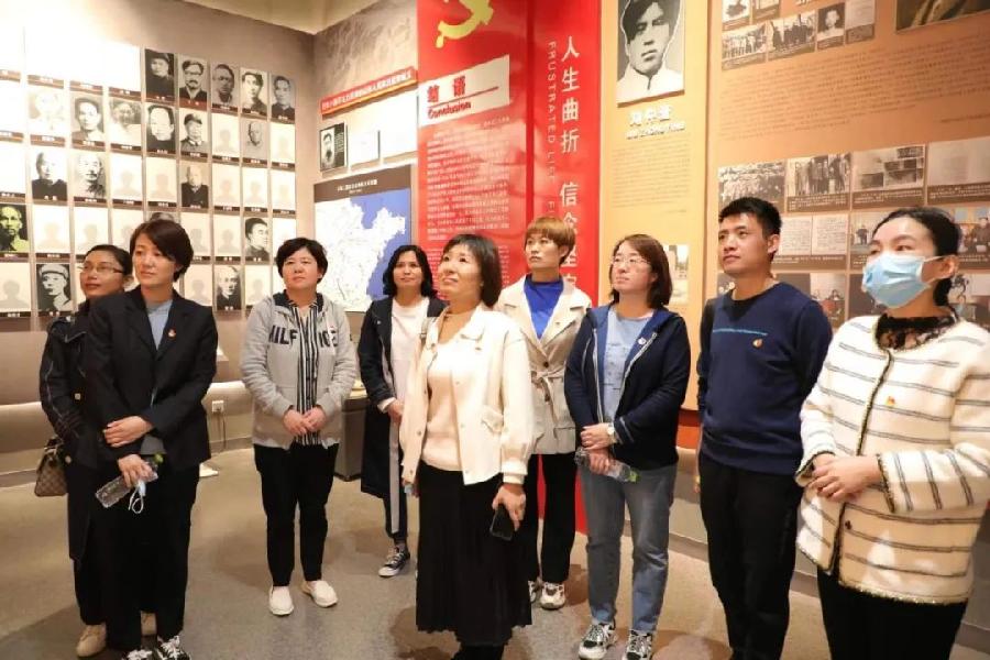 一朵“寒梅”秀清香——记聊城市眼科医院眼特检科主任、医技医药党支部书记韩秀香(图7)