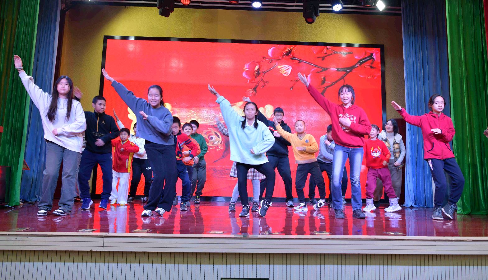 吴卫东《充满青春气息的欢乐》（图2）