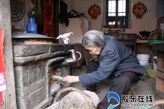 《燃烧》作者:独舞风铃【主播:长弓雅士】【桃源国际诗歌文化传媒】用声音传递温暖以诵读致敬人生♬（图7）