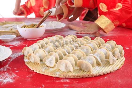 荐赏《春节的饺子》/作者/萧凡/《新华文学社》个人专辑/编辑:文苑牧童/都市头条(图2)