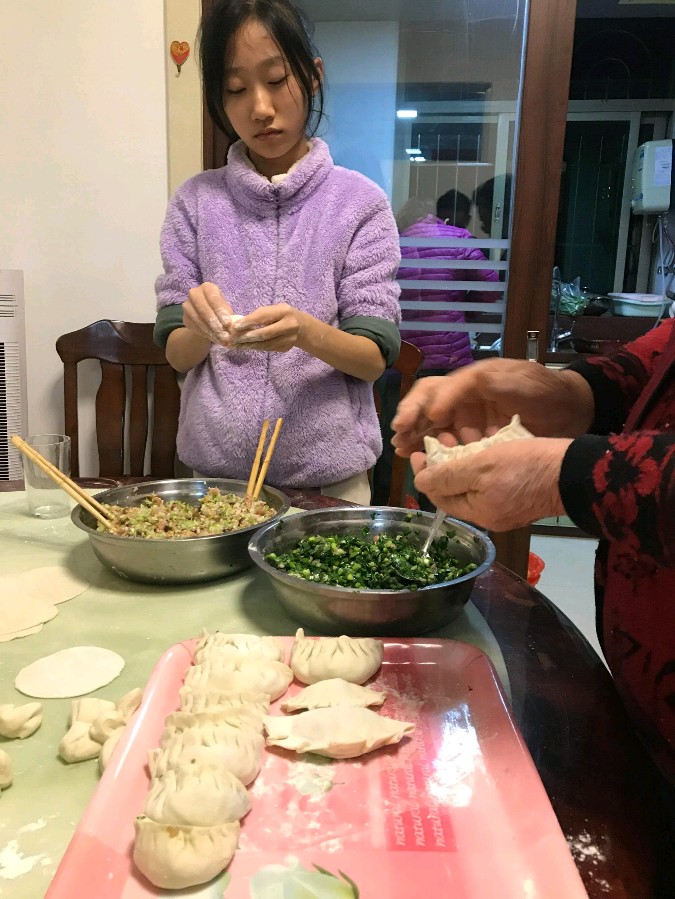 荐赏《春节的饺子》/作者/萧凡/《新华文学社》个人专辑/编辑:文苑牧童/都市头条(图3)
