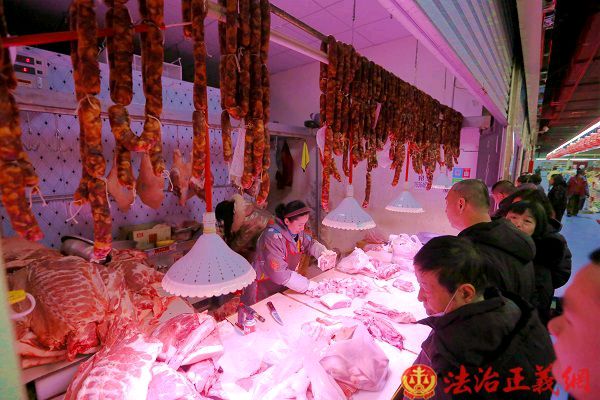 太原晋源区万佳购生活广场:年货供应充足 迎来销售旺季!(图2)