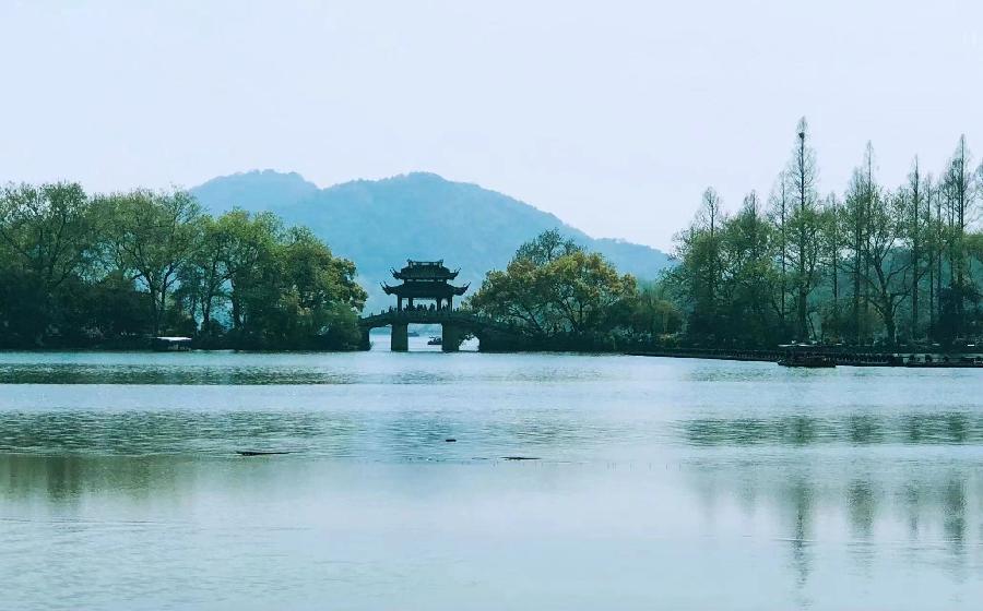 【都市文坛撷英】散文||西湖怀想文/毛怡凤 图/雷海鹰(图6)