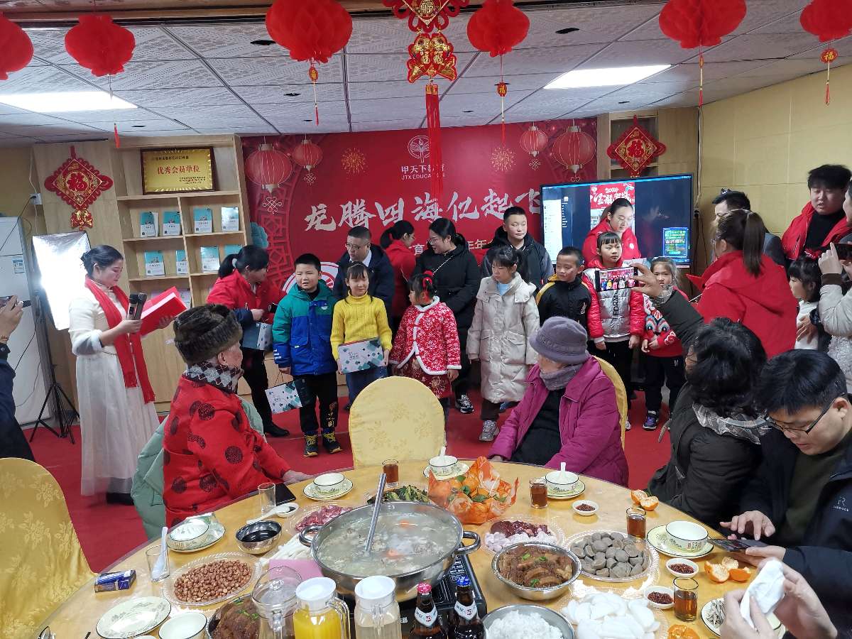 甲天下教育建校二十八周年迎龙庆典欢歌曼舞过小年∥二十八载艰辛树.三千馀章感慨篇∥中国桂林都市漓江诗书画社微刊(第139期)(图58)