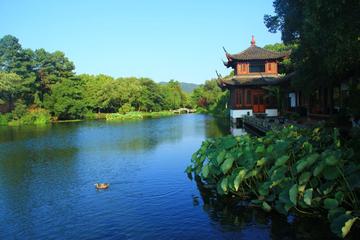 《对一座城市想入非非》作者:沈沧海【主播:雪如玉】【桃源国际诗歌文化传媒】用声音传递温暖以诵读致敬人生♬（图7）