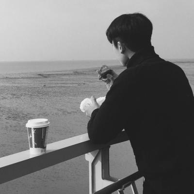 《愿忧愁能开出一朵莲》作者:雁南飞【主播:芳草青青】【桃源国际诗歌文化传媒】用声音传递温暖以诵读致敬人生♬（图6）