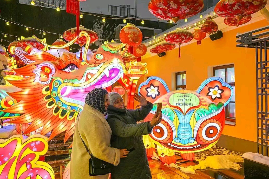 满江红-除夕夜世界进入中国春节时间*文/冯志清（上海）【冰心文化传媒】主编冰心（图20）