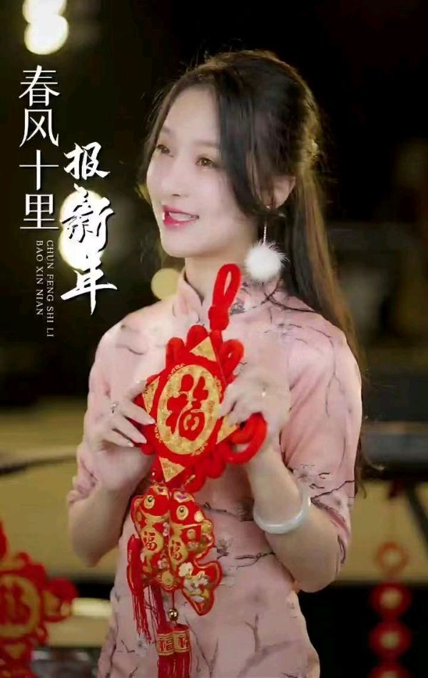 韩庚的《春风十里报新年》
