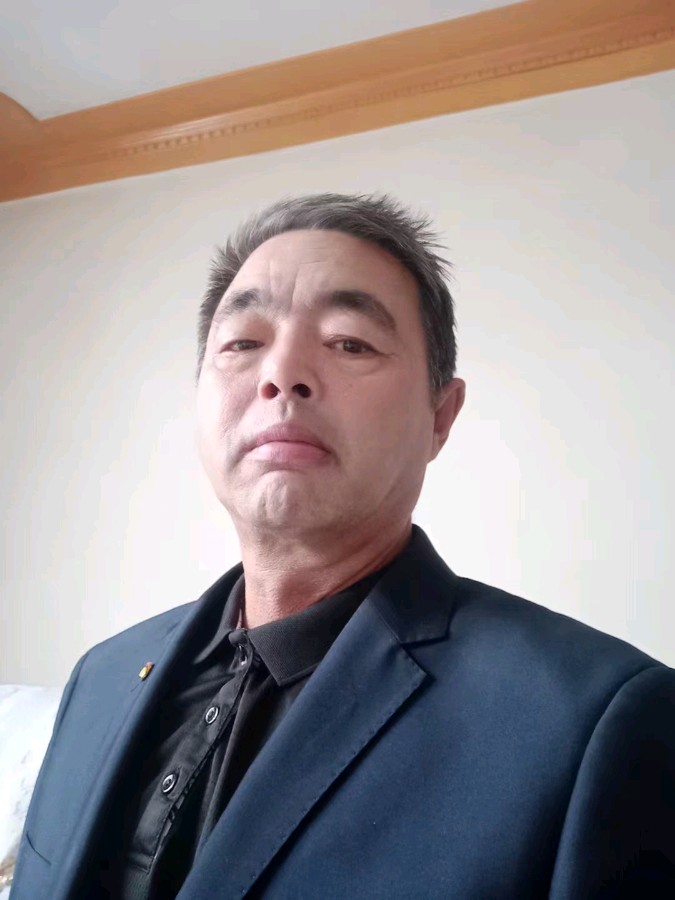 【名家风采】我们都被爱着(外三首)//文/于智慧(新疆兵团)//《黄河诗魂》征稿//都市头条(图7)