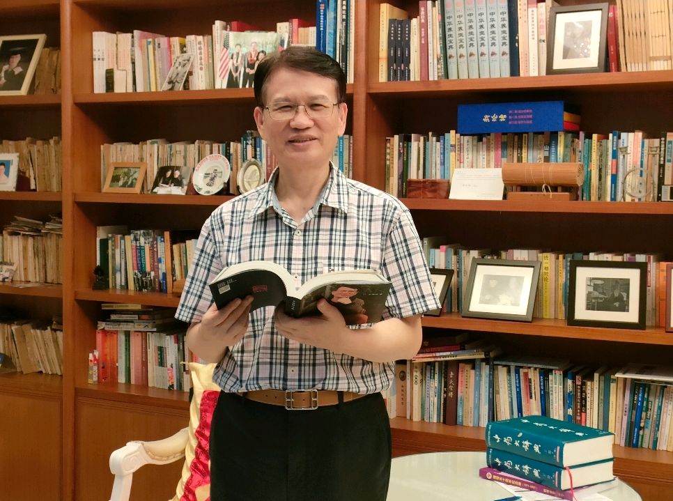 潘江妹：日月丽乎天 草木丽乎土（图3）