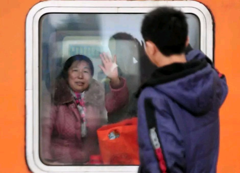 游子春节假后返城 （外一首）文/霍六亿（图4）