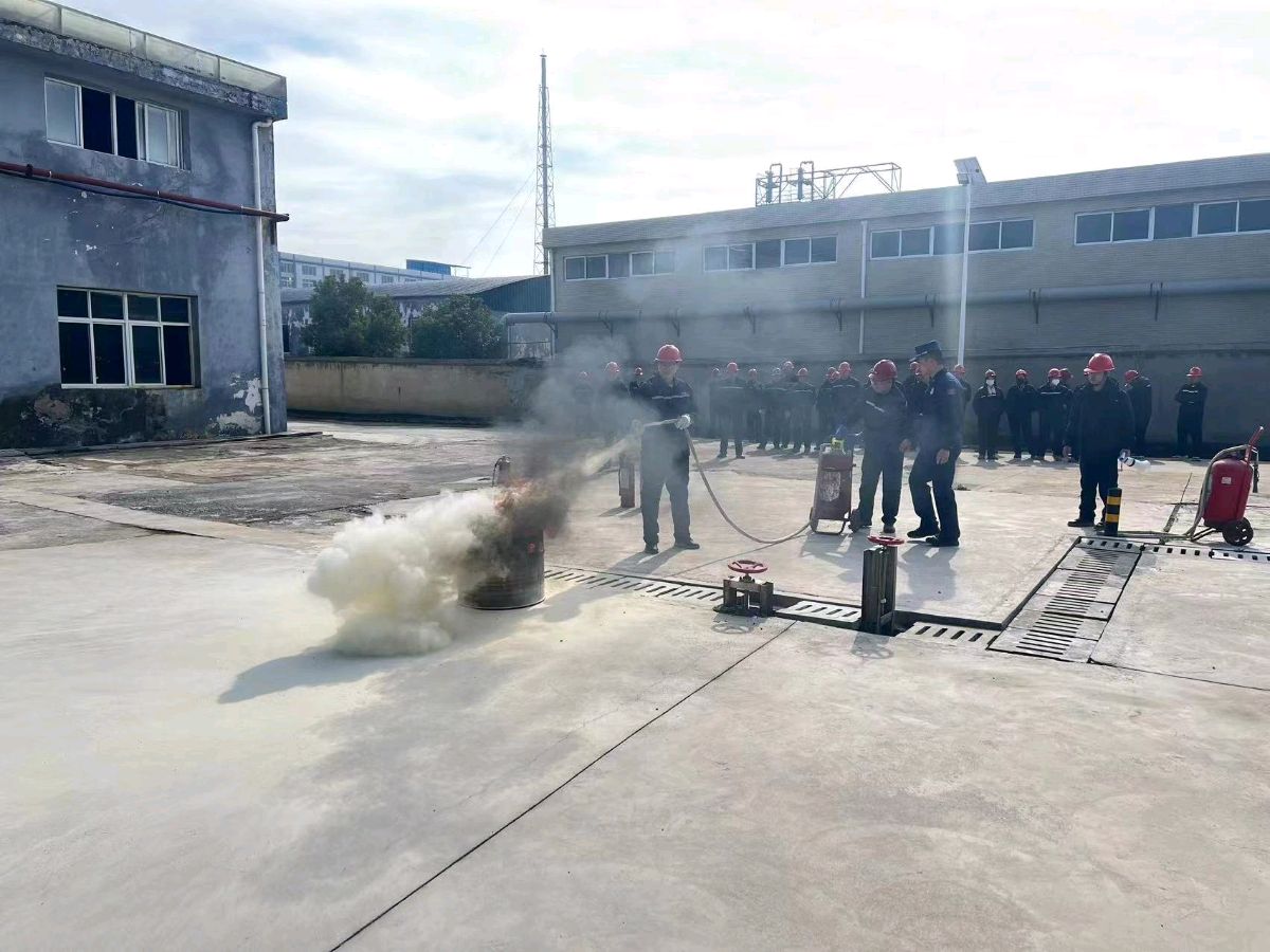 湖北珍正峰新年开工给职工上“安全课”