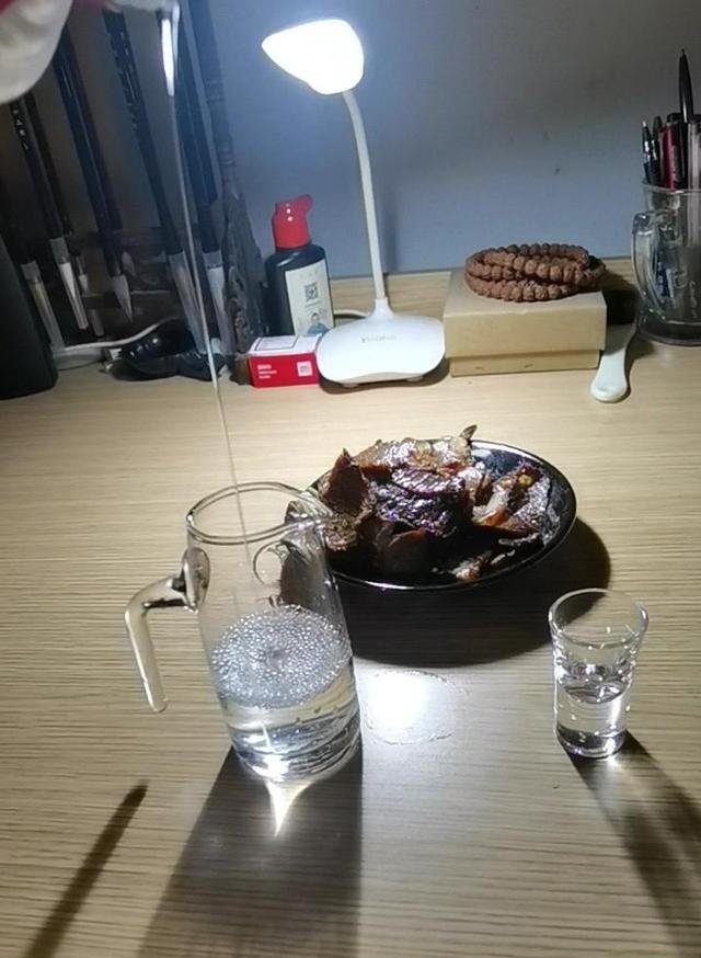 品酒（外二首）诗||一农（图9）