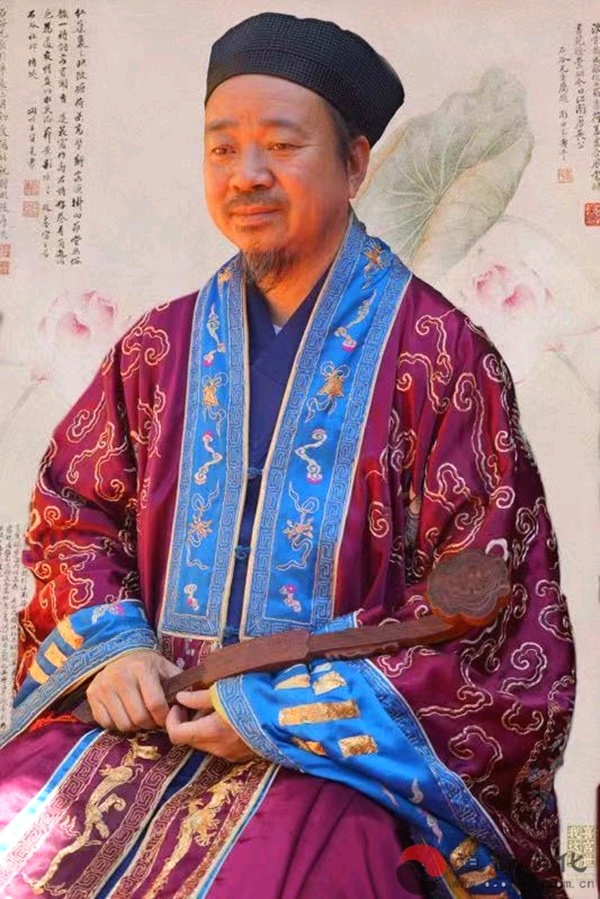 北京市道教协会会长黄信阳道长