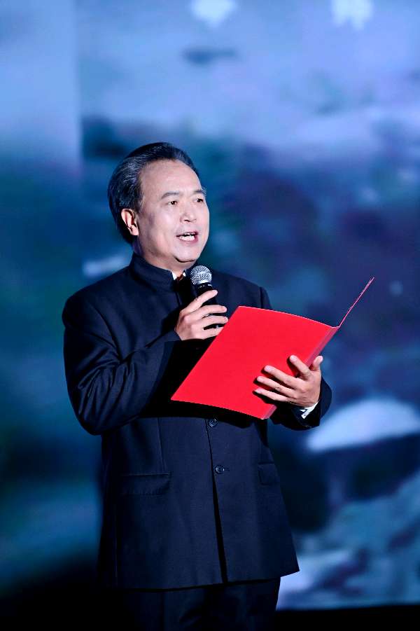 清流荡舟朗诵【金龙闹元宵】作者/雷金钟（图3）