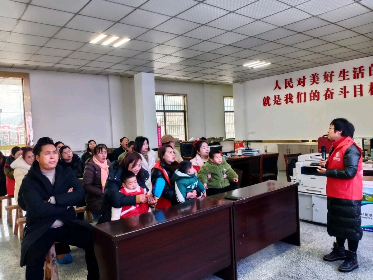 湖北武穴郭冲社区儿童《“家”倍幸福育未来，龙腾虎跃闹元宵》（图6）