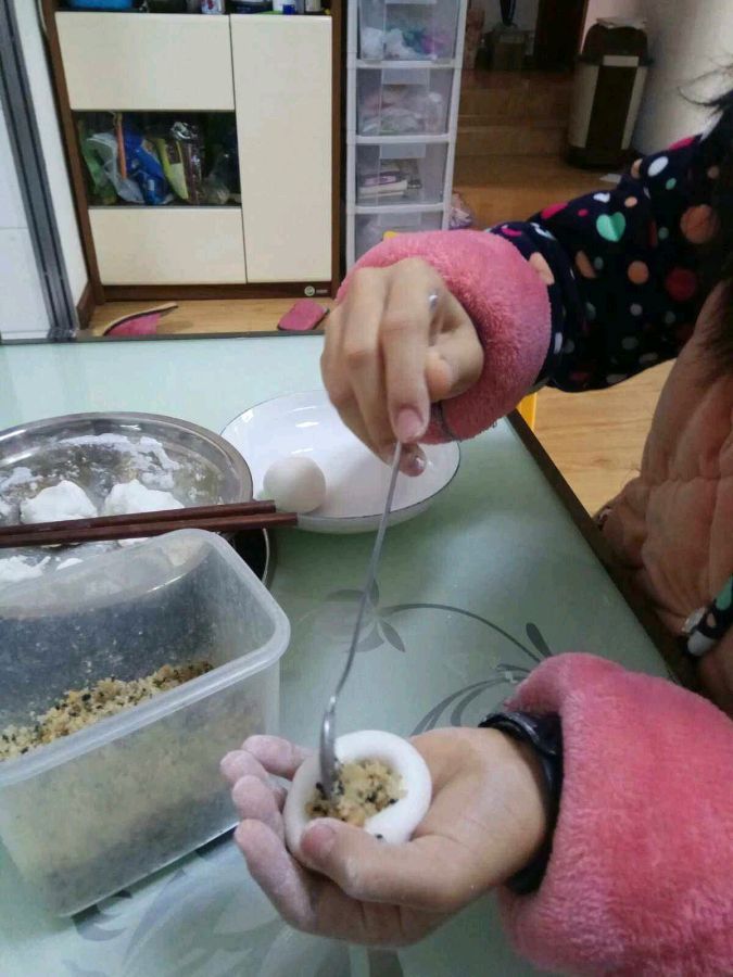 请欣赏金牌主播绿萝深情诵读《元宵节的思念》作者 绿萝//编辑 岁月静好 第7769期（图5）