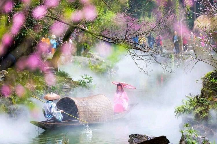 《做你的红颜》作者:水沐【主播:悠闲】【桃源国际诗歌文化传媒】用声音传递温暖以诵读致敬人生♬（图6）