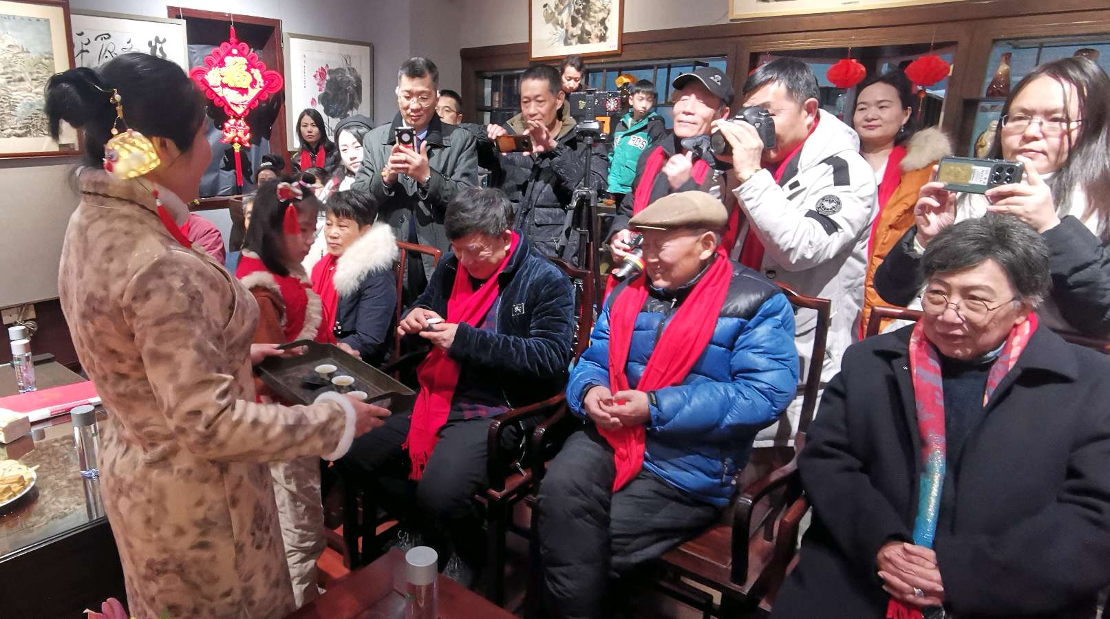 榕树楼九雅闹元宵∥桂林市中华文化促进会正月十五古南门上活动纪实辑锦唯美佳作欣赏∥中国桂林都市漓江诗书画社微刊总(第144期)(图25)