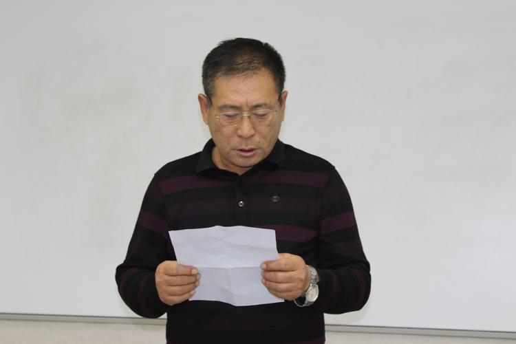 《荣光》作者:秋谷【主播:青苗】【桃源国际诗歌文化传媒】用声音传递温暖以诵读致敬人生♬（图8）