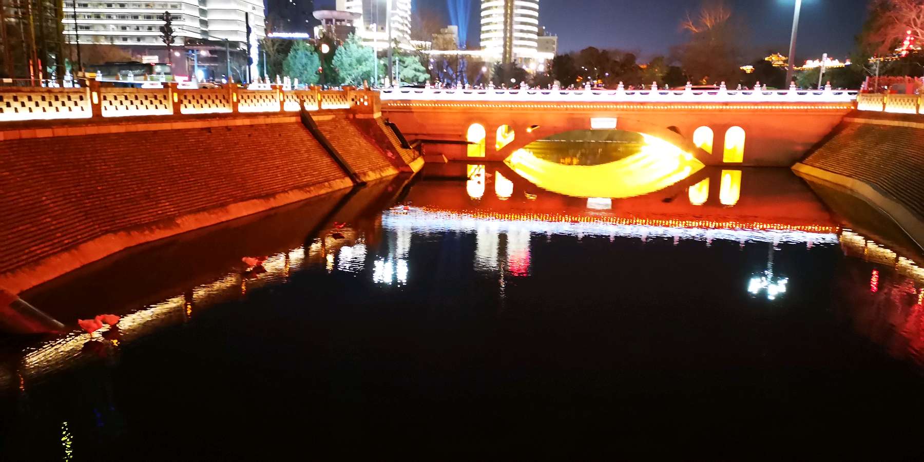 月光下的中国（图2）