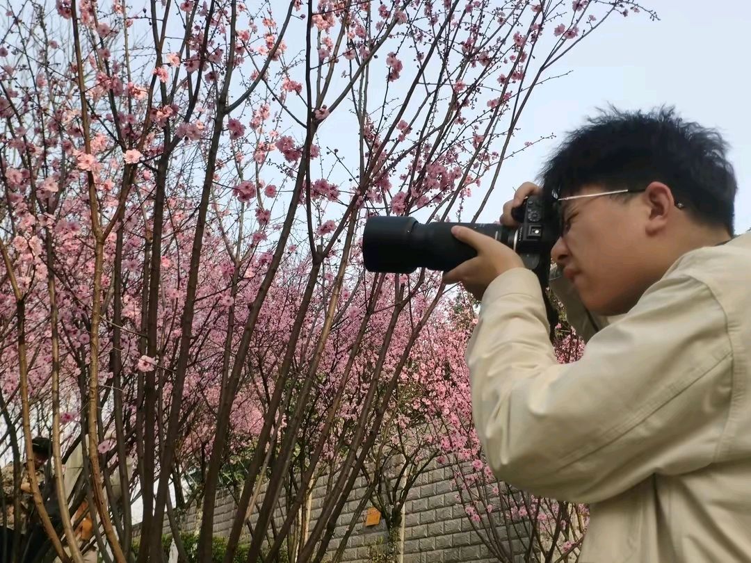《'春天来了'中国现代诗人作品鉴赏》作者:老胡。朗读者:兴安杜鹃。[中国现代诗歌文化传媒]（图11）