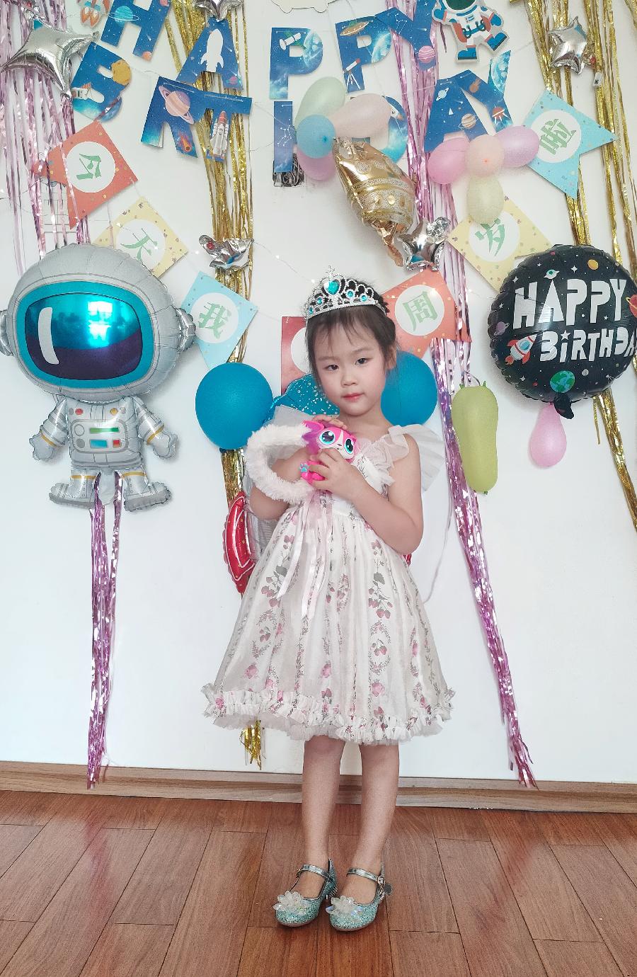 外孙女五周岁生日感吟～诗||李耀文（图9）