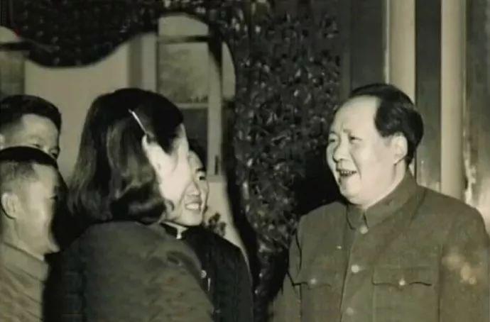 新中国第一位女火车司机 ‖ 文章来自央视新闻 改编朗诵/章彬彬（图4）
