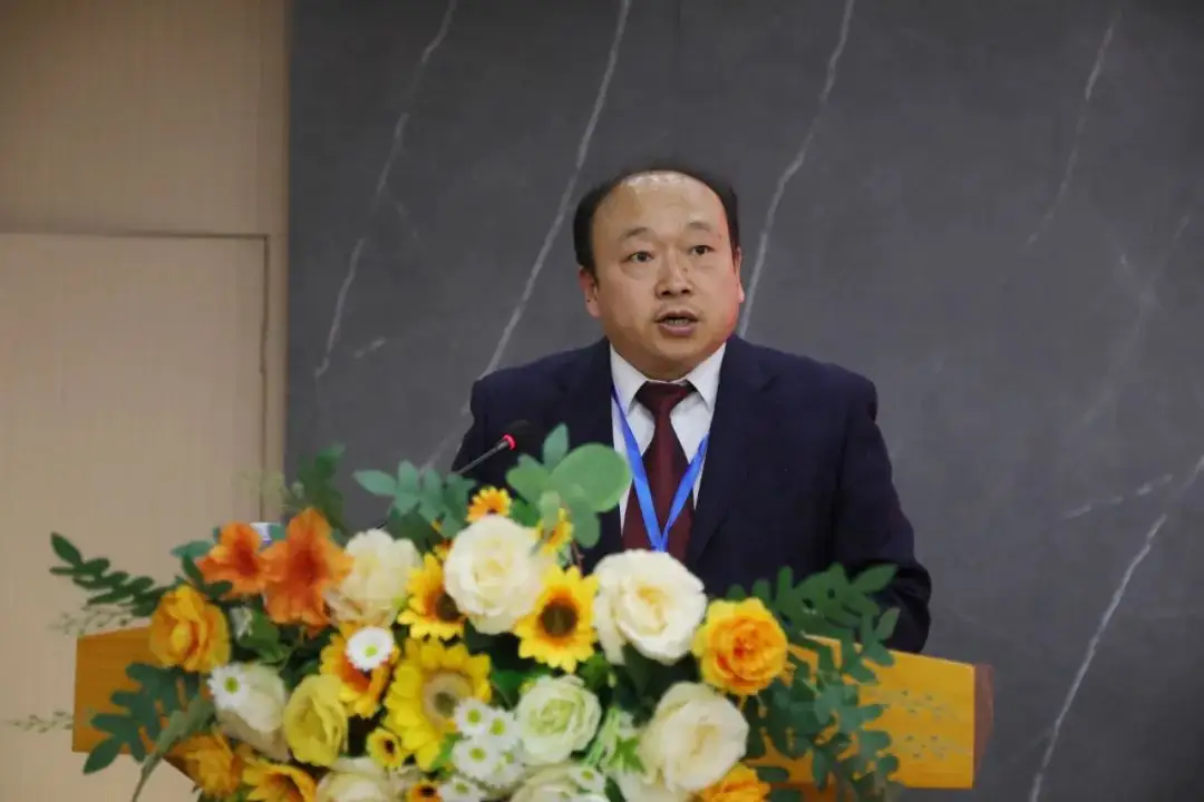 奋楫扬帆 再启新程——市眼科医院职工代表大会成功召开（图4）