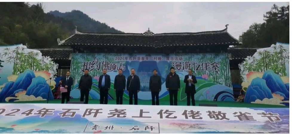 《著名诗人创作现代古诗'明媚的三月'》作者刘文波。朗读者:刘文治[中国现代诗歌文化传媒]（图6）