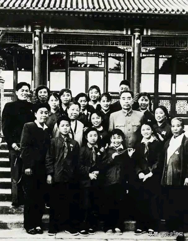 《著名诗人创作现代古诗'古园海棠'》作者刘文波。朗读者:刘文治。[中国现代诗歌文化传媒]（图5）