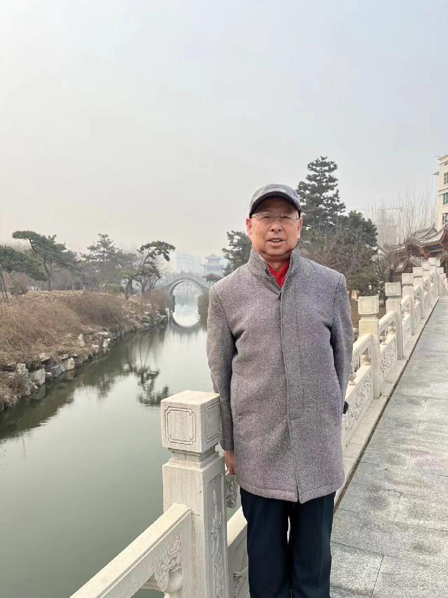【九月茶韵文学诗社】2024—017《龙年新春寄情十首》朗诵小丽花 编辑制作刘林丽(图13)