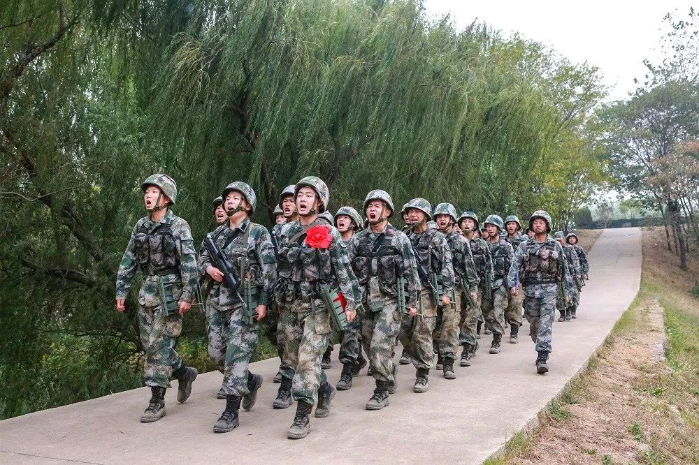【中国长江文学社】《战士打靶把营归》作者 杨勤良//主播周圣凯/编辑 福音 [第8198期]（图5）