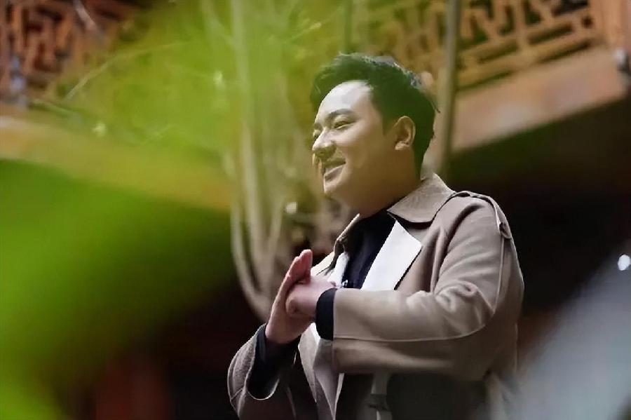 莫柔 | 草根歌手海来阿木(图3)