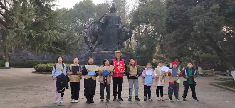 走进春天,走进诗碑廊,作者周智敏