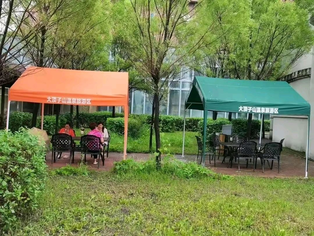 《春天的邀请》作者:佚名。朗读者:理鸣，园园。[中国现代诗歌文化传媒]（图11）