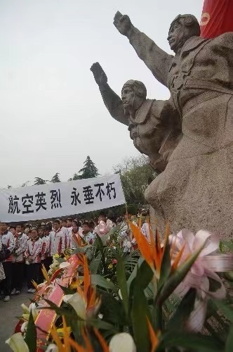 《感怀清明祭英烈》文：诗童. 辩证法【世界诗歌研究院】世界诗人名人展10886期（图8）