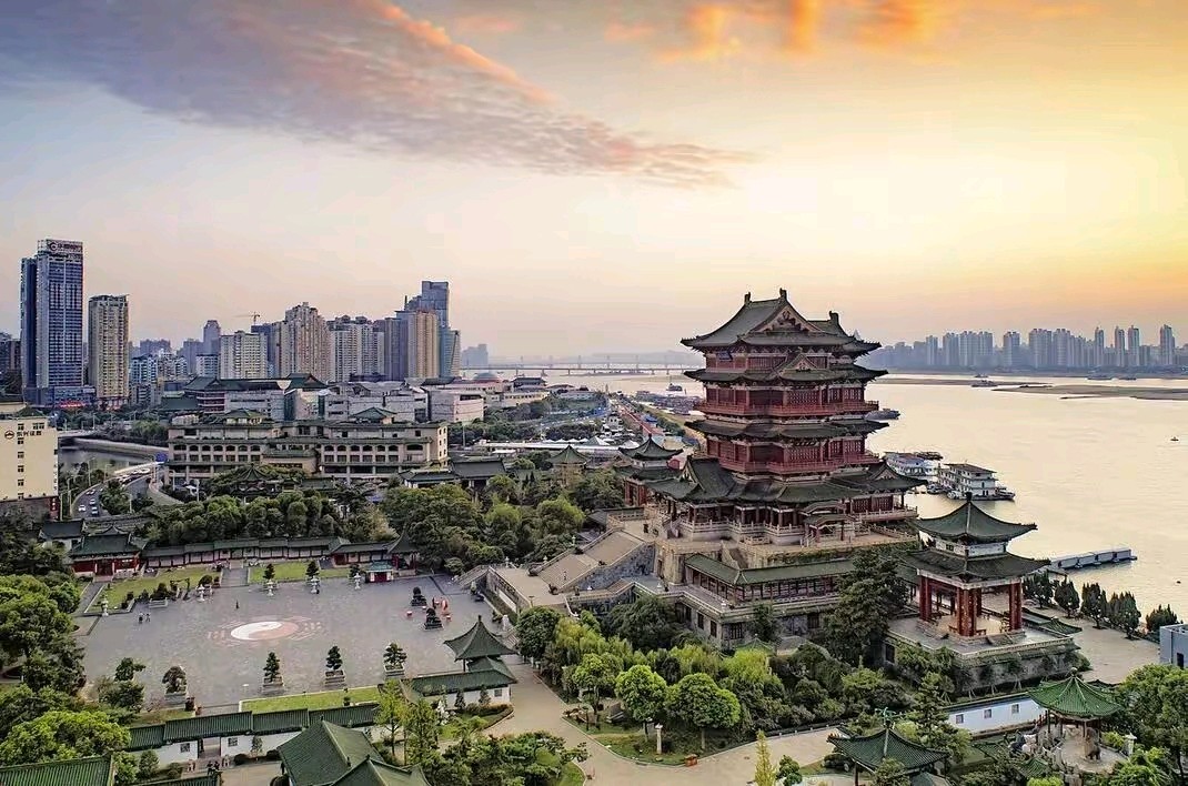 《新品现代古诗作者临江月，七绝鉴赏》作者：吴丽跃。配乐：手机剪映文案《配音画面解说》[中国现代诗歌文化传媒]（图6）