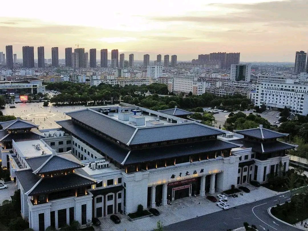 《新品现代古诗作者临江月，七绝鉴赏》作者：吴丽跃。配乐：手机剪映文案《配音画面解说》[中国现代诗歌文化传媒]（图8）