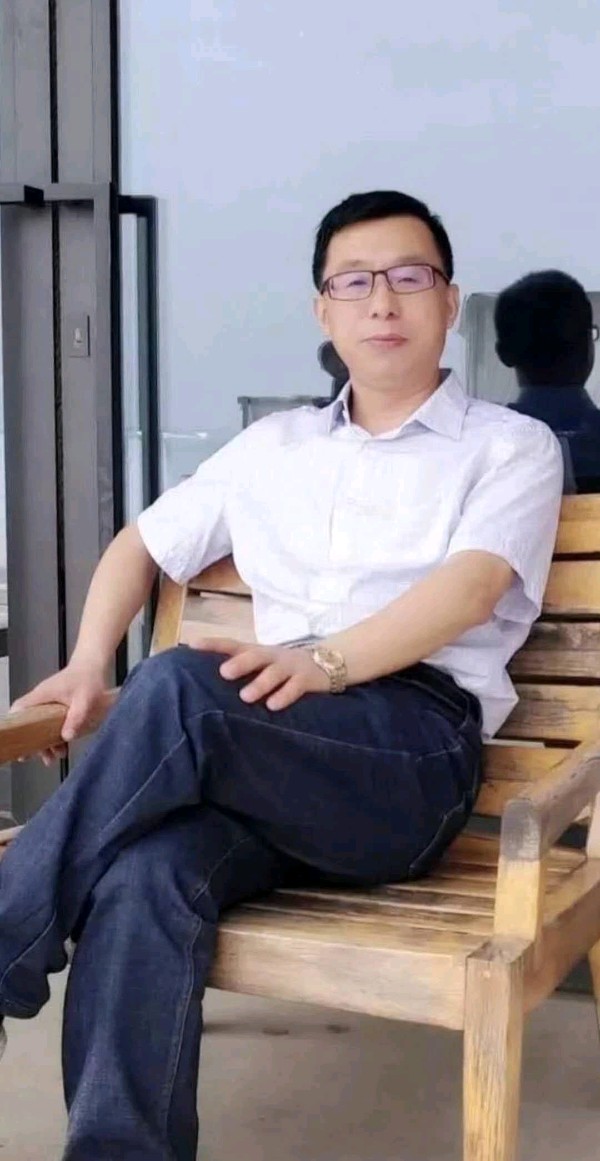 【新山东文学社】《春天把激情点燃》作者/孙述考 主播/红叶（图8）