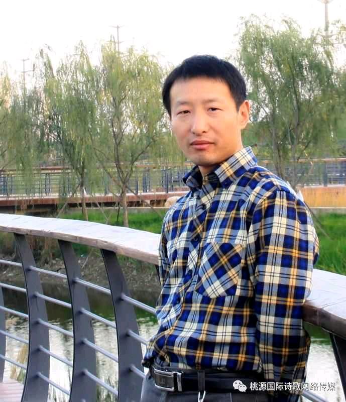 《蝼蚁国的幸福指数》（361、392）作者:陈白衣【主播:青青草】【桃源国际诗歌文化传媒】用声音传递温暖以诵读致敬人生♬（图11）