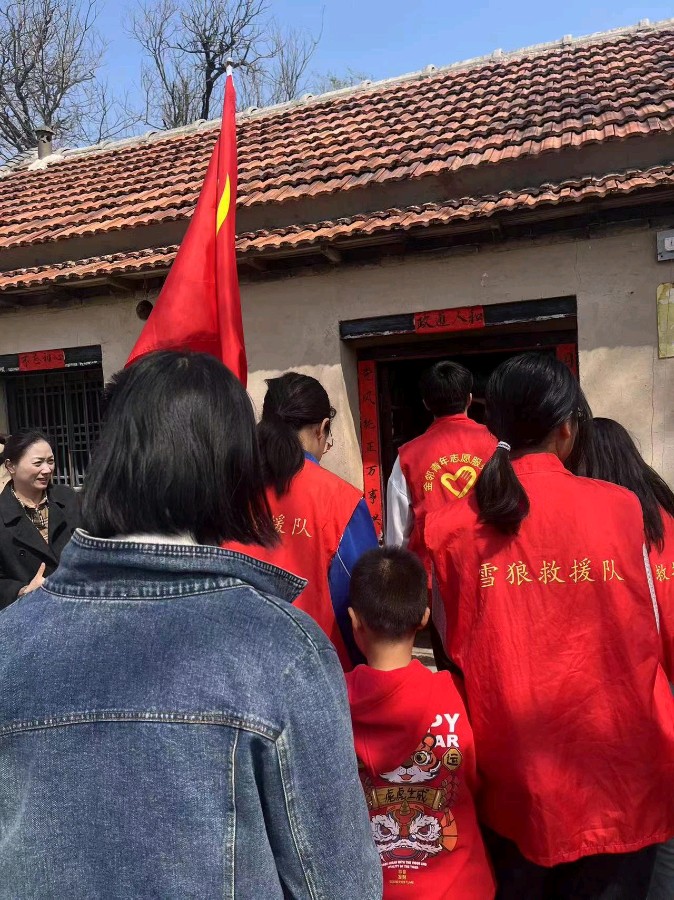缅怀英烈铸忠魂 传承红色树新风志愿服务活动(图6)