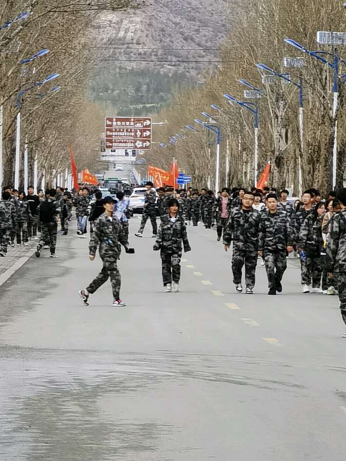 七律•致敬先烈，点赞内蒙古建工职业技术学校学子及园丁（图4）