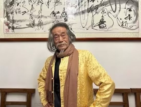 【春之声】世界诗歌文艺晚会优秀作品选-文：萧宽：诵：李红月【世界诗歌朗诵金色大厅】世界诗人名人展特刊（图3）
