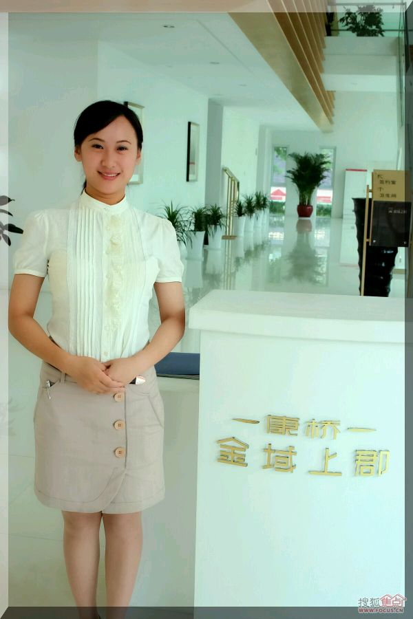 请欣赏四位金牌主播倾情演绎黄金鑫老师的微小说《买一赠一》编辑//海纳百川【中国长江文学社】有声文学平台【第8365期】（图8）