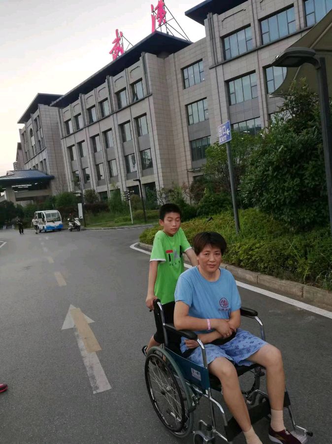 一家三代诠释爱的真谛（图2）