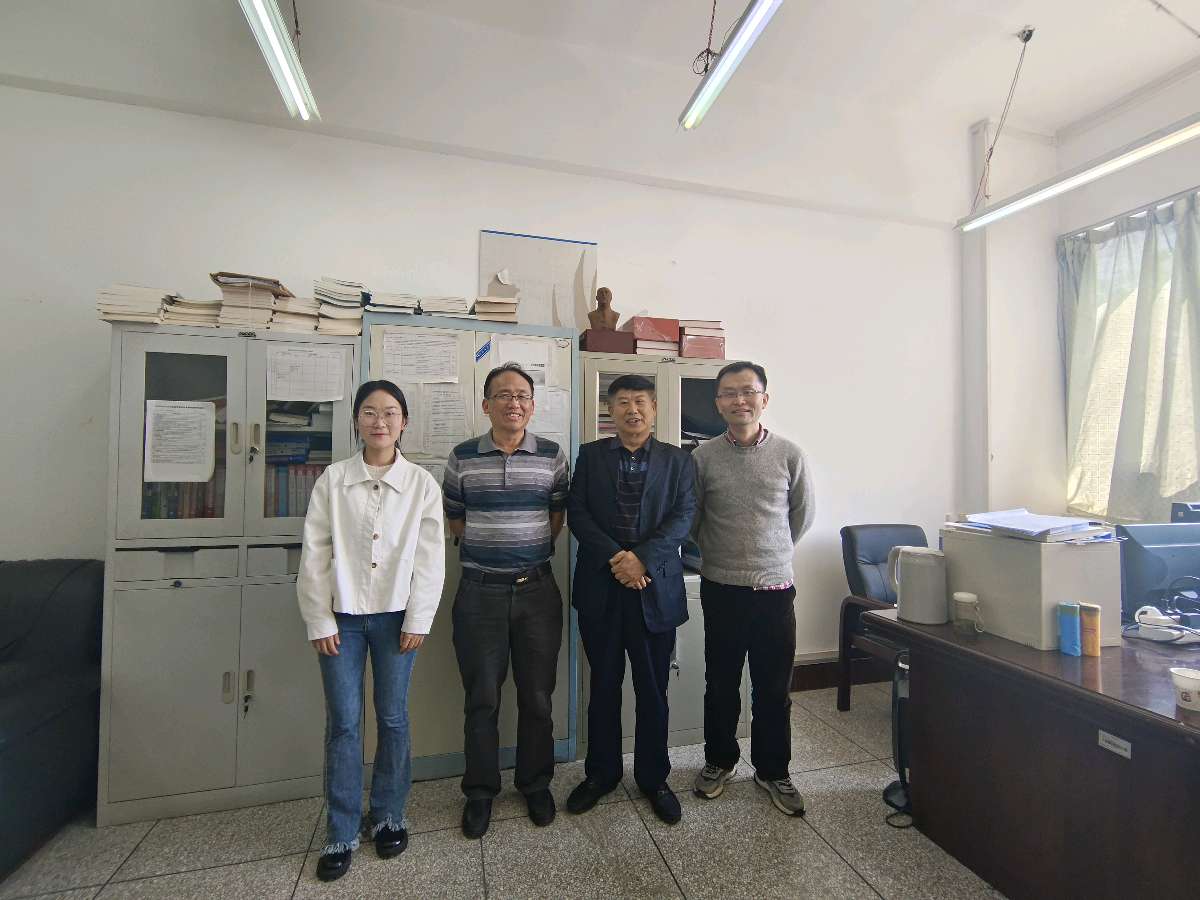 《贵州收藏家周恩筑与永乐大典正本的缘份》 人的一生,我们都是不断成长,不同的年龄,不同的阶段,我们会面临不同困难,也会承担不同的责任,从懵懂到成熟,从年少到年长,从天真到稳重,艰苦奋斗(图9)