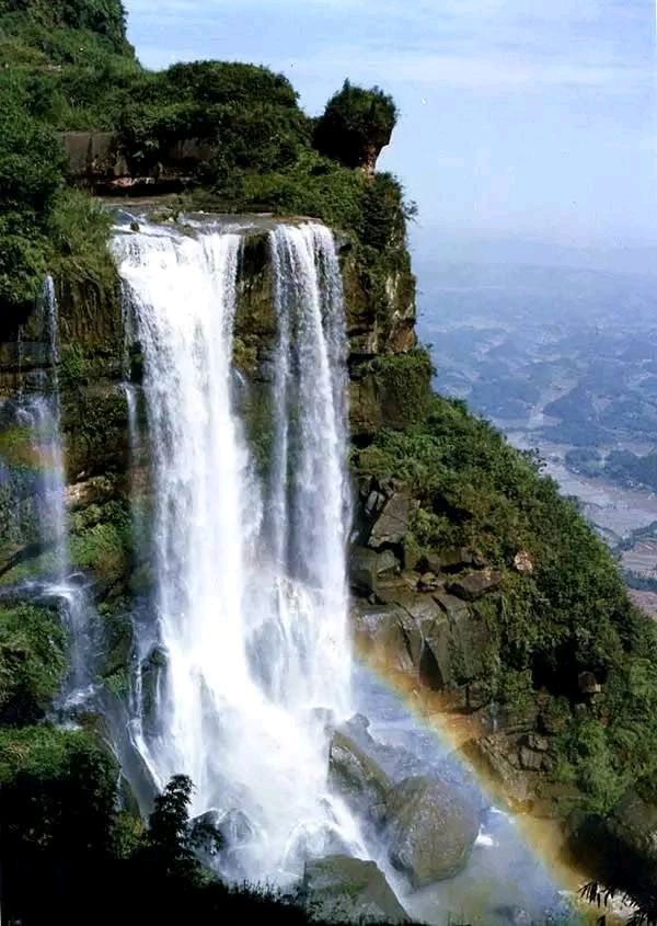 【诗词鉴赏】七律•登庐山 作者/张国山（图3）