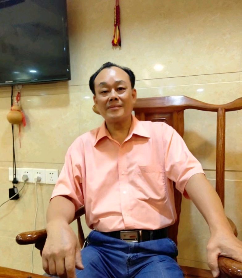 《许峰诗歌研究院》赞《许峰诗歌研究院》文/郑兴东（图4）